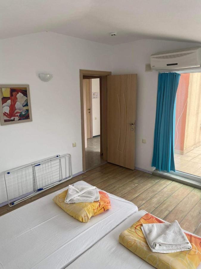Safo Apartments And Rooms Sozopol Bagian luar foto