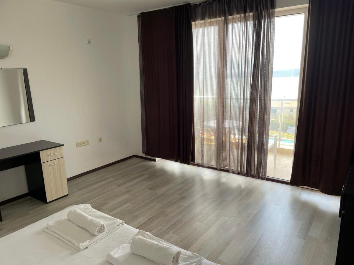 Safo Apartments And Rooms Sozopol Bagian luar foto