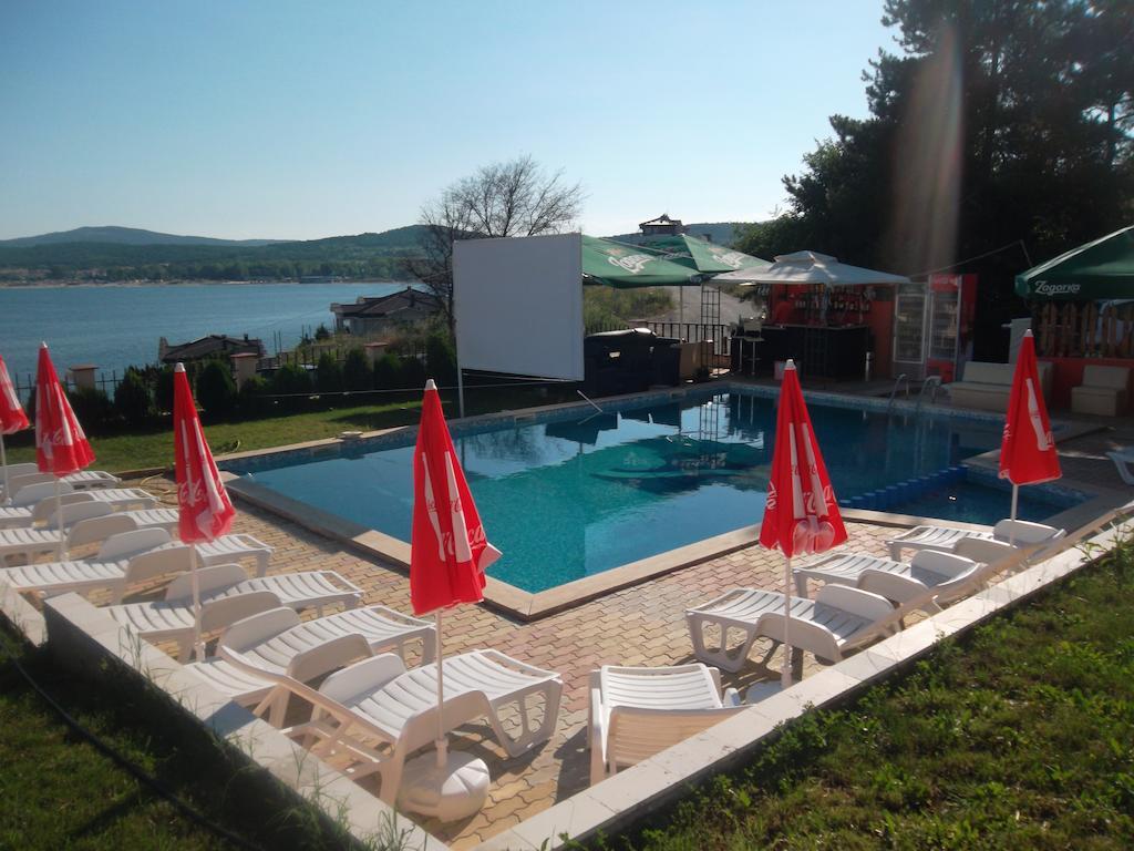 Safo Apartments And Rooms Sozopol Ruang foto