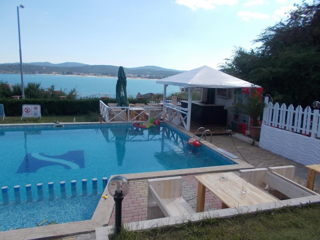 Safo Apartments And Rooms Sozopol Bagian luar foto